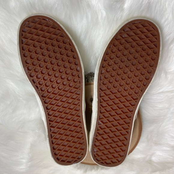 Vans Classic Slip-On Floral Sneakers - Picture 8 of 11